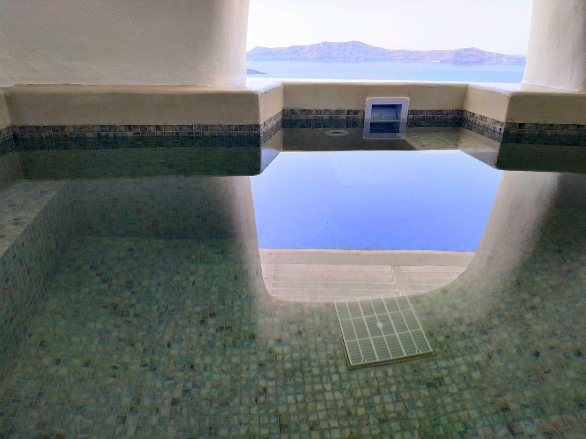 Iriana Suites サントリーニ エクステリア 写真