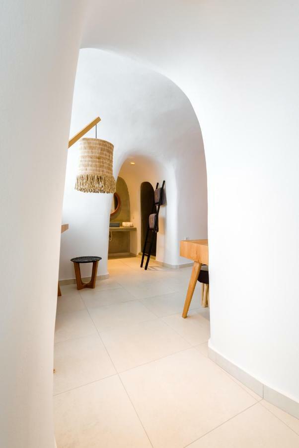 Iriana Suites サントリーニ エクステリア 写真