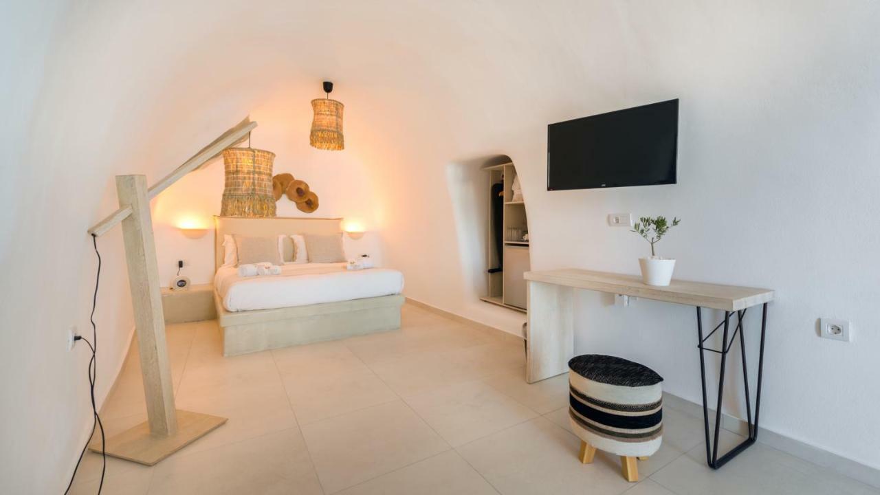 Iriana Suites サントリーニ エクステリア 写真
